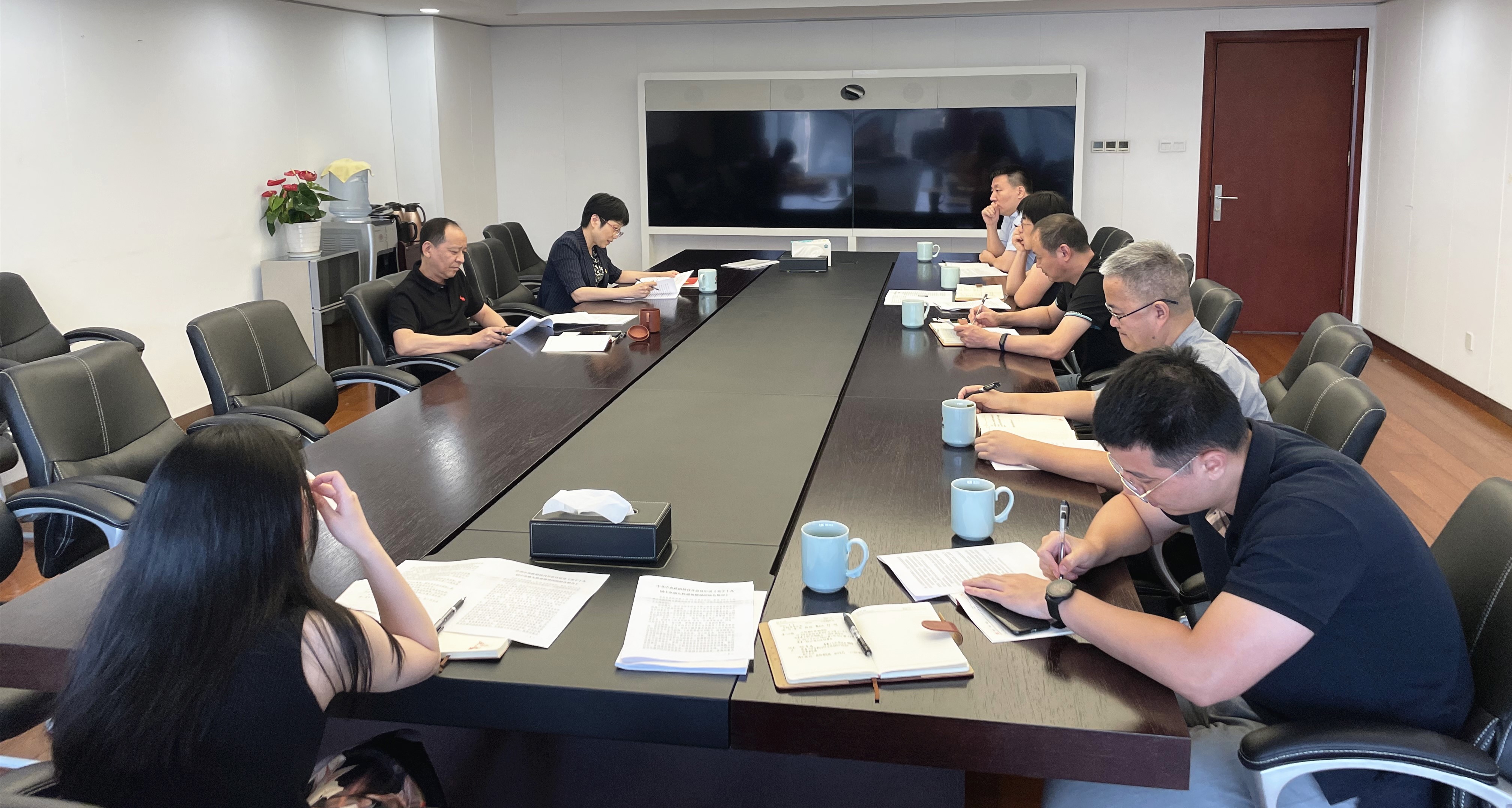 党委副书记、总经理倪一冰 党委委员、副总经理汪一兵.jpg 党委副书记、总经理倪一冰 党委委员、副总经理汪一兵.jpg