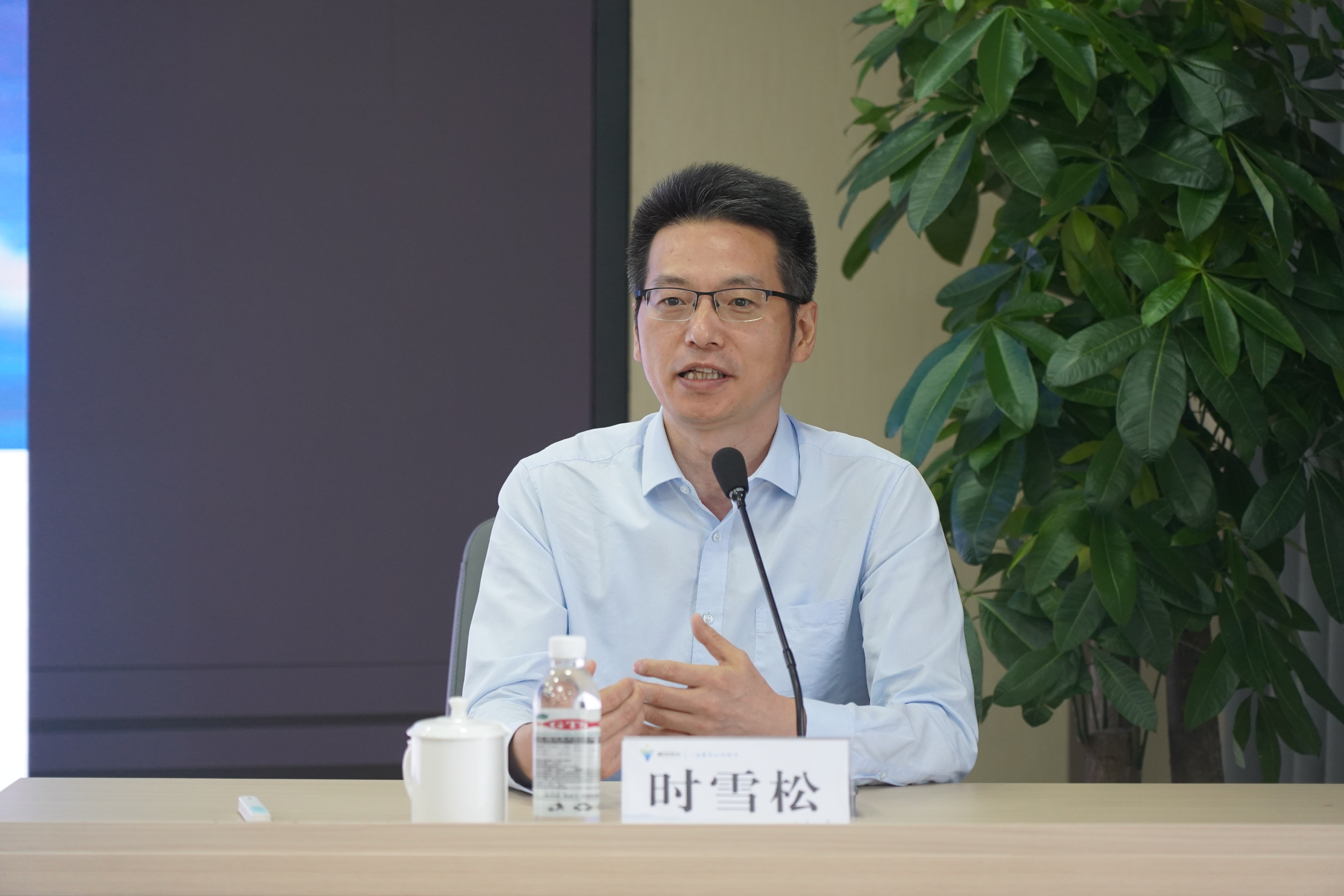 2讲演者时雪松.JPG
